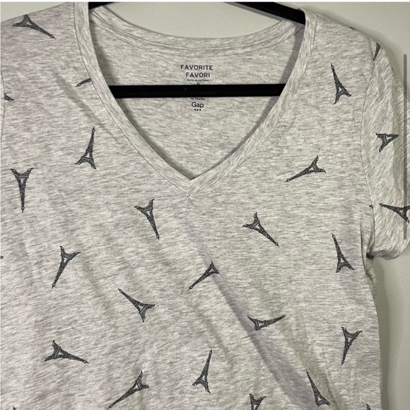 Gap Factory Favorite Tee Short Sleeve V Neck Top Blouse Eiffel Tower Size Medium - Picture 4 of 6